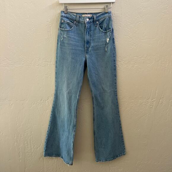 EUC $108 Levi's 70's High Rise Flare Light Wash Jeans - Picture 5 of 7
